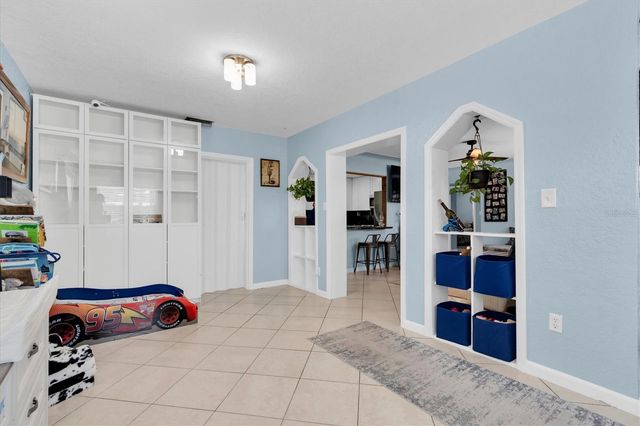 1237 57TH AVENUE N, St Petersburg, FL 33703