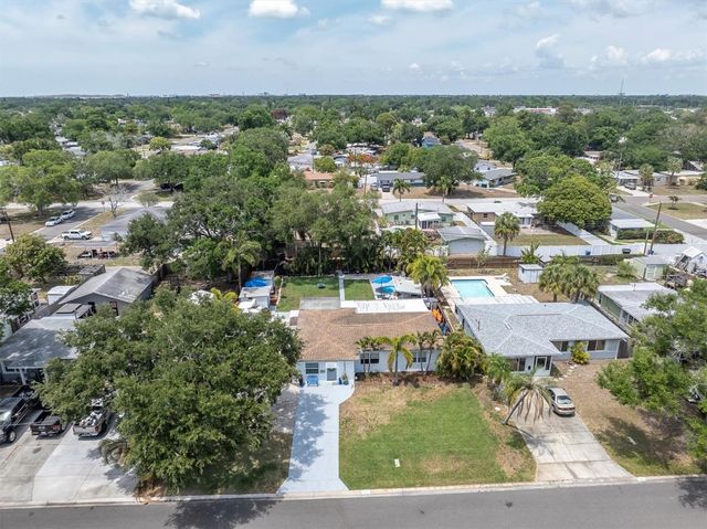 1237 57TH AVENUE N, St Petersburg, FL 33703
