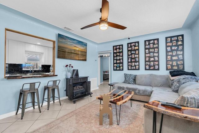 1237 57TH AVENUE N, St Petersburg, FL 33703