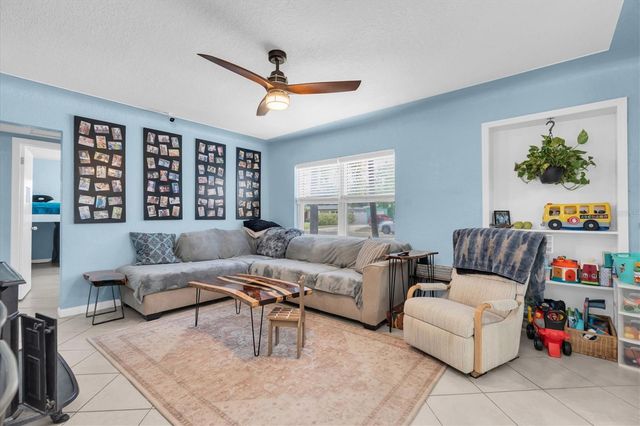 1237 57TH AVENUE N, St Petersburg, FL 33703