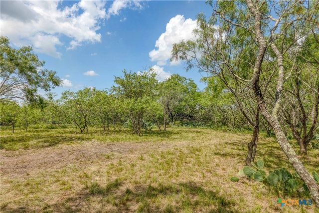 200 Armstrong Road, Lockhart, TX 78644
