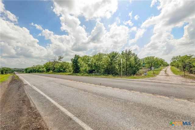 200 Armstrong Road, Lockhart, TX 78644
