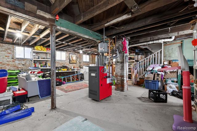 5918 Cardwell Street, Garden City, MI 48135