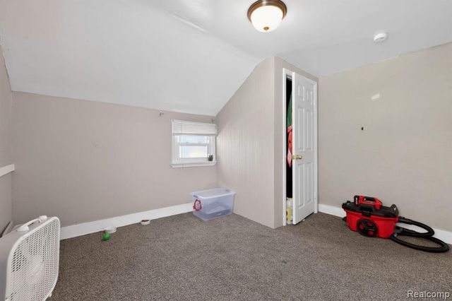 5918 Cardwell Street, Garden City, MI 48135