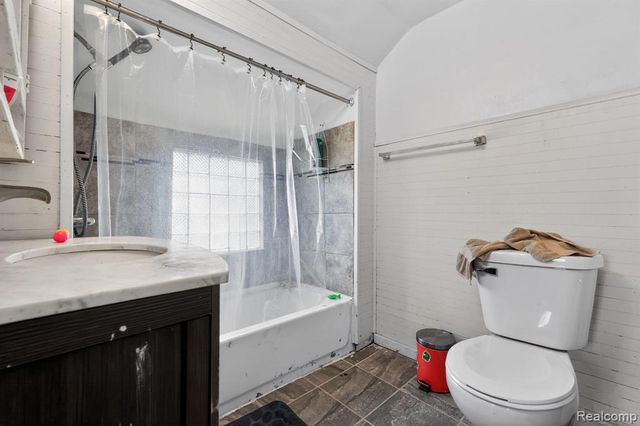 5918 Cardwell Street, Garden City, MI 48135