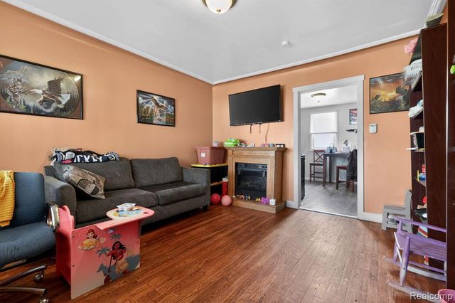 5918 Cardwell Street, Garden City, MI 48135