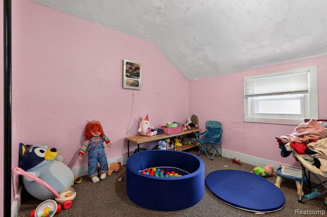 5918 Cardwell Street, Garden City, MI 48135