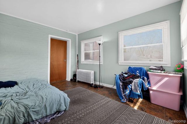 5918 Cardwell Street, Garden City, MI 48135