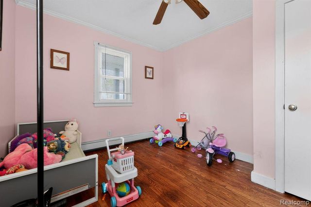 5918 Cardwell Street, Garden City, MI 48135