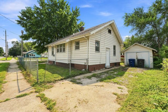2554 E Grand Avenue, Des Moines, IA 50317