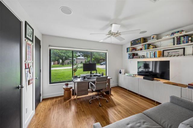 811 N Oak Cliff Boulevard, Dallas, TX 75208