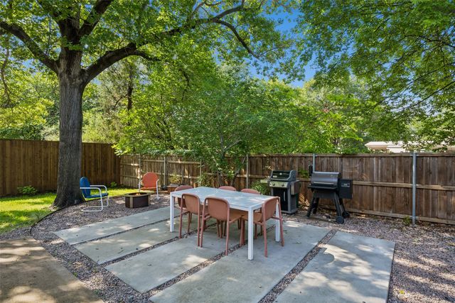 811 N Oak Cliff Boulevard, Dallas, TX 75208