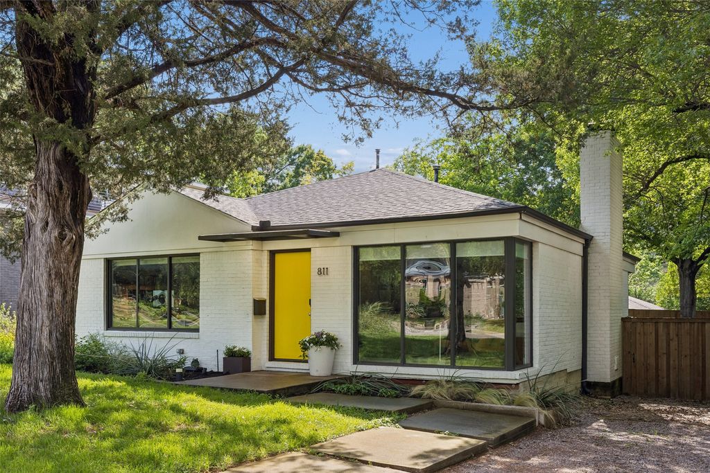 811 N Oak Cliff Boulevard, Dallas, TX 75208