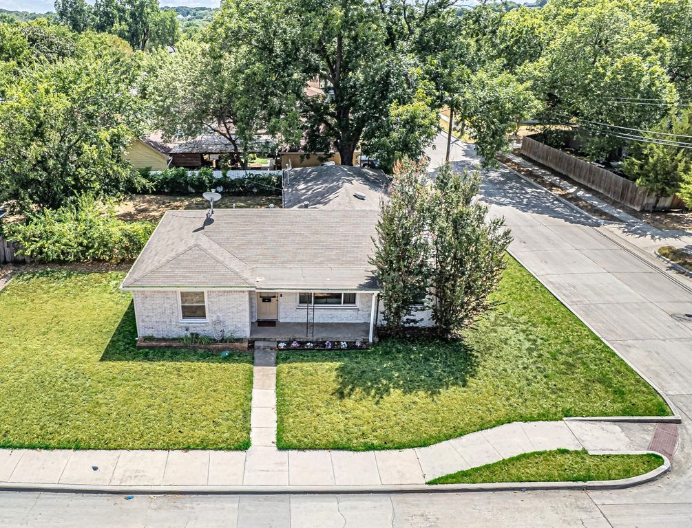 5761 Tracyne Drive, Westworth Village, TX 76114 — exterior