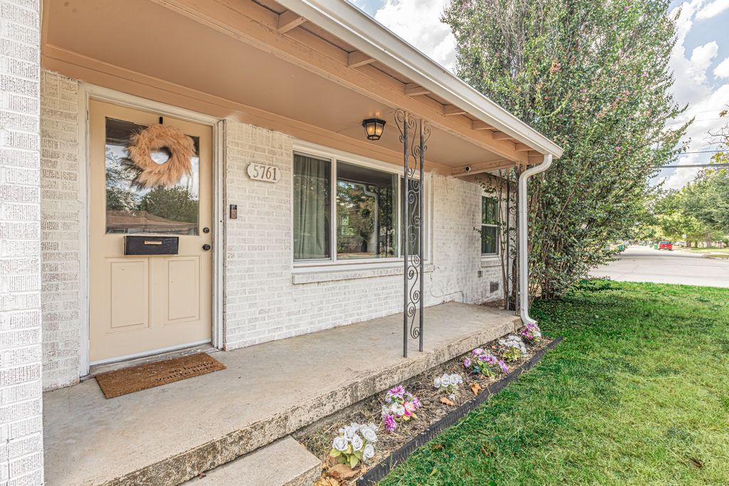 5761 Tracyne Drive, Westworth Village, TX 76114 — photo 4