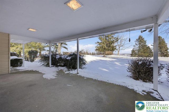 9 Kensington Circle, Allen Twp, PA 18067