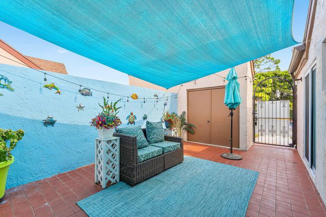 5225 Spice Drive, Palm Beach Gardens, FL 33418