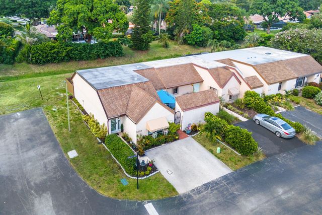5225 Spice Drive, Palm Beach Gardens, FL 33418