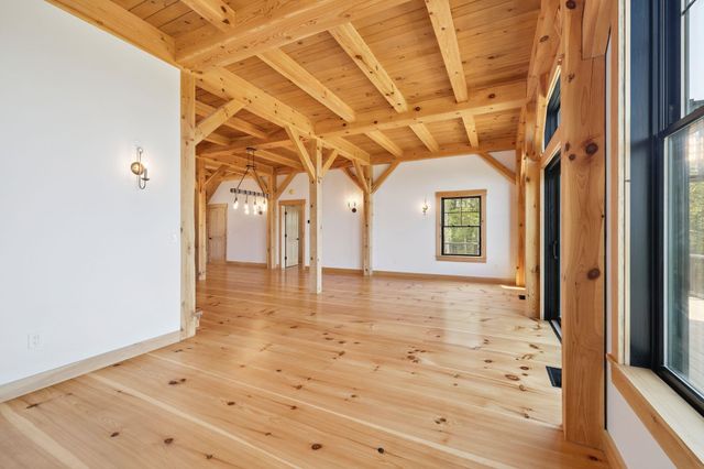 19 Passaconway Road, Ossipee, NH 03814
