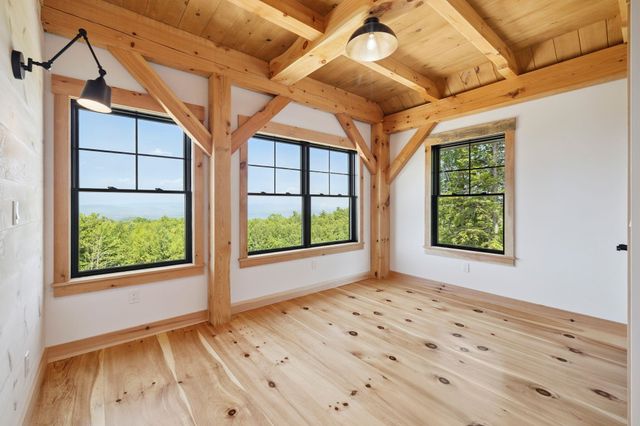 19 Passaconway Road, Ossipee, NH 03814