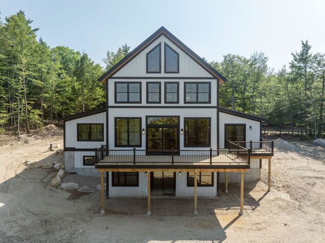 19 Passaconway Road, Ossipee, NH 03814