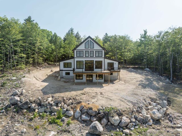 19 Passaconway Road, Ossipee, NH 03814