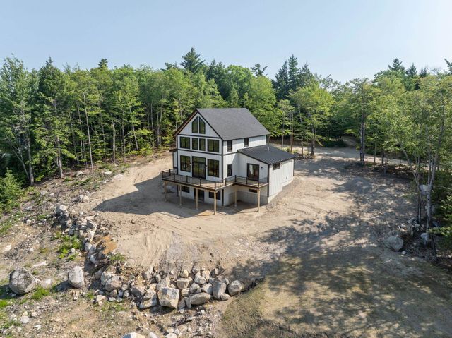 19 Passaconway Road, Ossipee, NH 03814