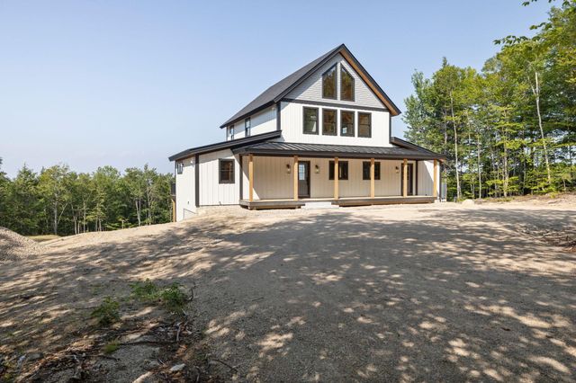 19 Passaconway Road, Ossipee, NH 03814