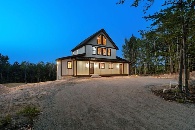 19 Passaconway Road, Ossipee, NH 03814