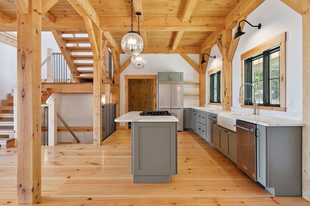 19 Passaconway Road, Ossipee, NH 03814