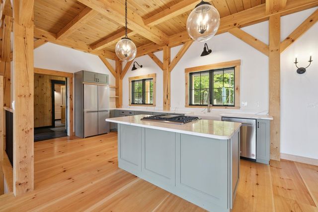 19 Passaconway Road, Ossipee, NH 03814
