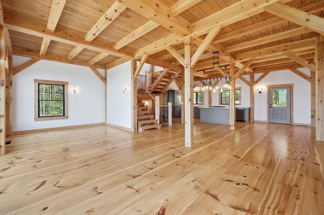 19 Passaconway Road, Ossipee, NH 03814
