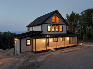 19 Passaconway Road, Ossipee, NH 03814