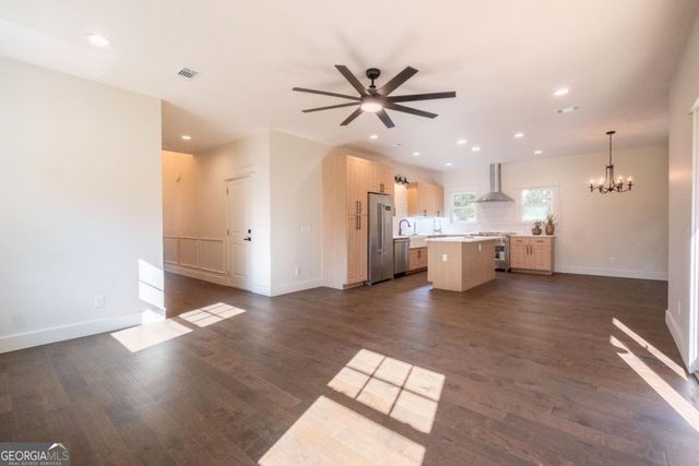 91 Sir Edward Teach, Midway, GA 31320