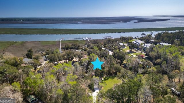 91 Sir Edward Teach, Midway, GA 31320