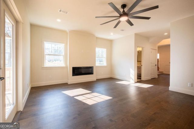 91 Sir Edward Teach, Midway, GA 31320