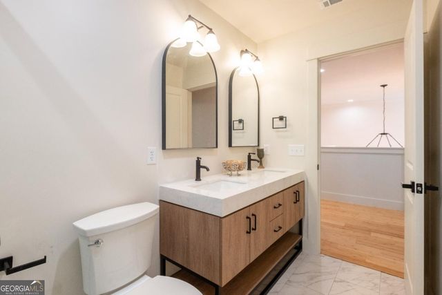 91 Sir Edward Teach, Midway, GA 31320