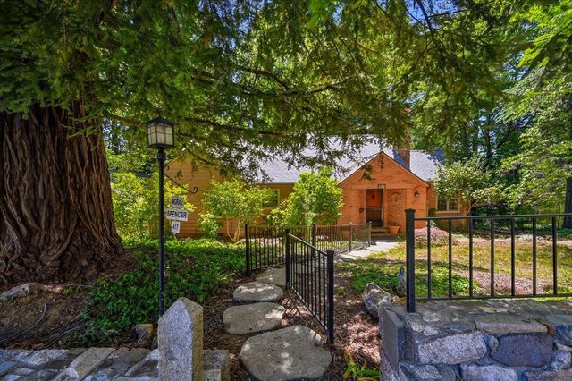 417 Chapel St, Grass Valley, CA 95945
