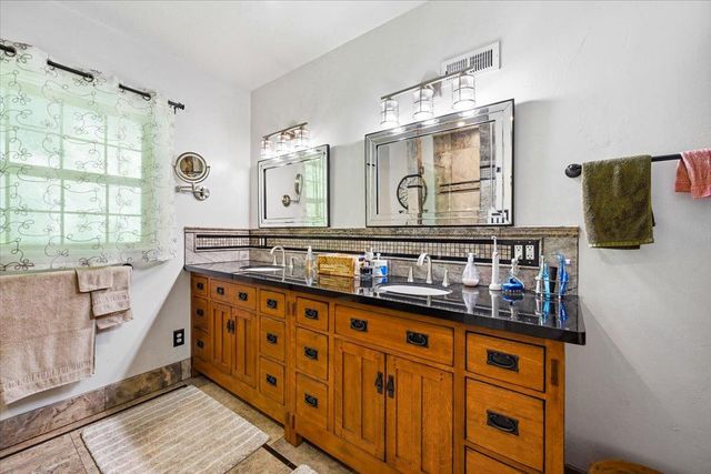 417 Chapel St, Grass Valley, CA 95945