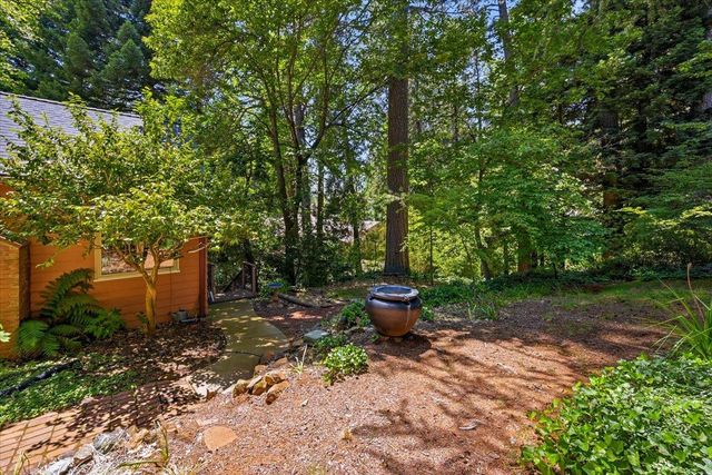 417 Chapel St, Grass Valley, CA 95945