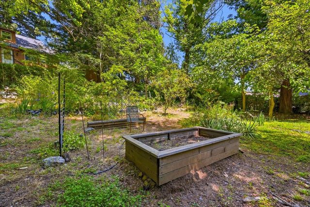 417 Chapel St, Grass Valley, CA 95945