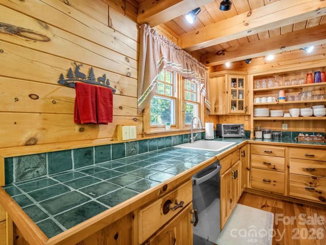 136 Dalton Court, Lake Lure, NC 28746