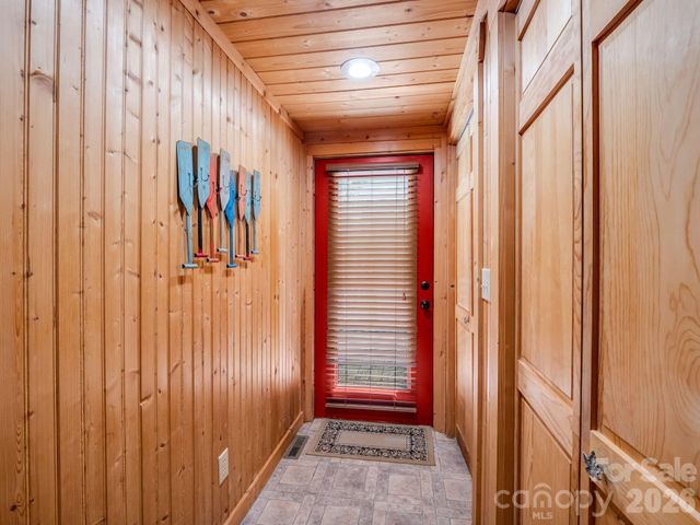136 Dalton Court, Lake Lure, NC 28746