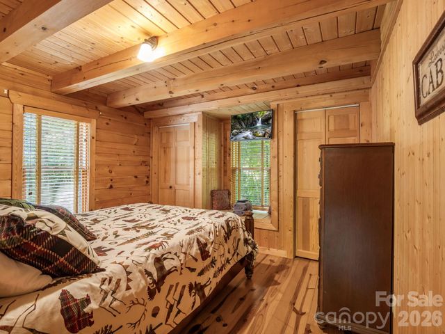 136 Dalton Court, Lake Lure, NC 28746