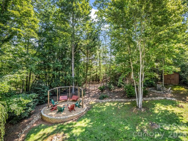 136 Dalton Court, Lake Lure, NC 28746