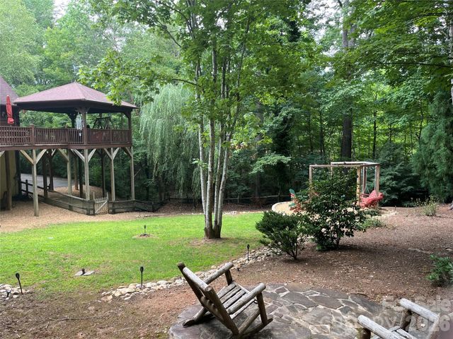 136 Dalton Court, Lake Lure, NC 28746