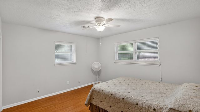 2319 Carter Creek Parkway, Bryan, TX 77802