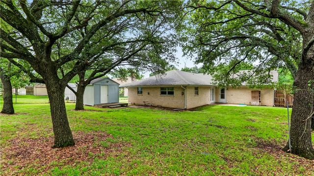 2319 Carter Creek Parkway, Bryan, TX 77802