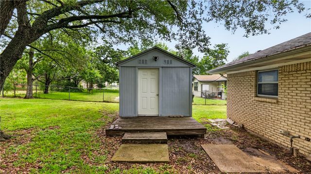 2319 Carter Creek Parkway, Bryan, TX 77802