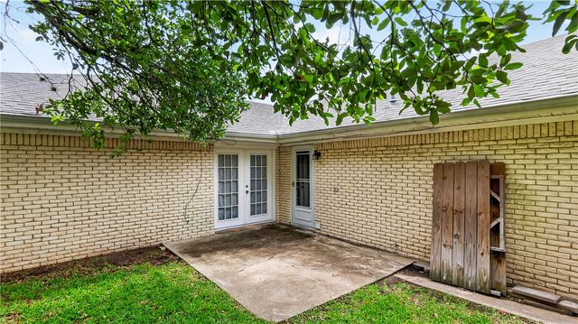 2319 Carter Creek Parkway, Bryan, TX 77802